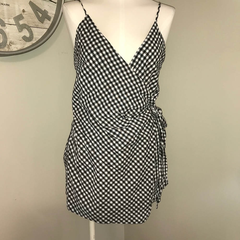 LIONESS Rougue gingham revolve romper - Picture 4 of 11